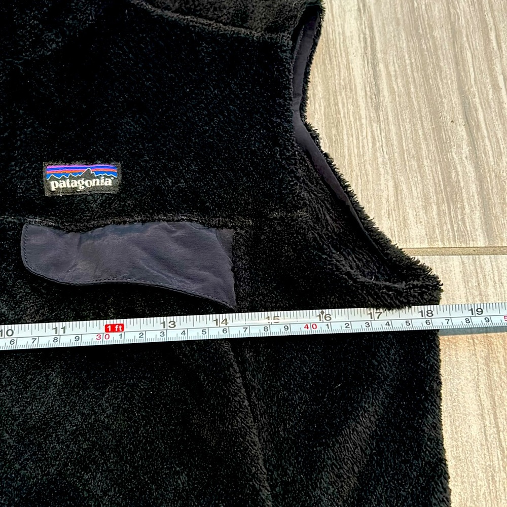 Like New! Patagonia Black Polartec Re-Tool Fleece Vest Size Medium - Picture 4 of 11